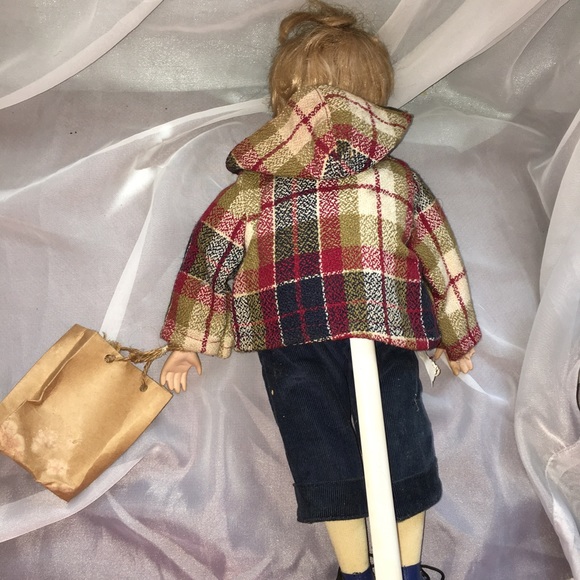 Collectible Memories porcelain handcrafted dolls - Picture 9 of 16